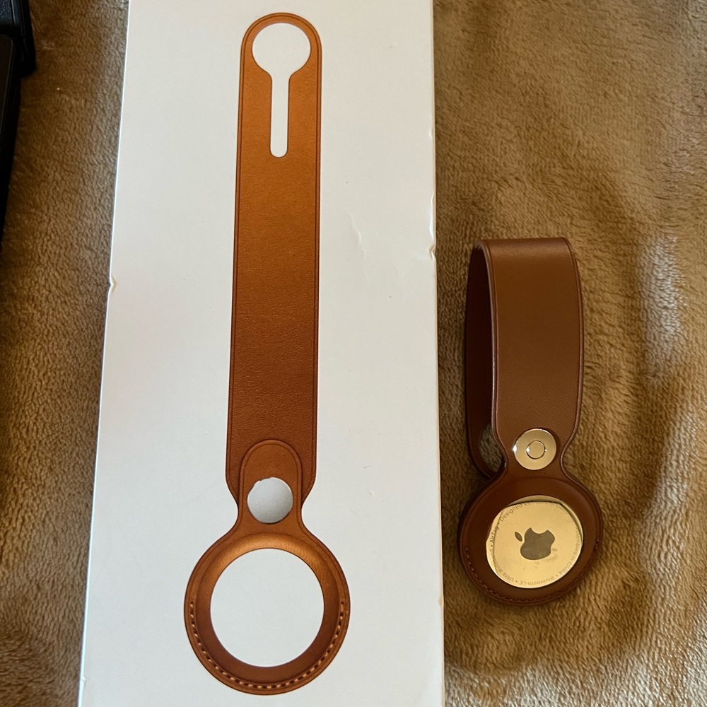 Apple air tag leather case